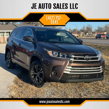 2017 Toyota Highlander for sale at JE AUTO SALES LLC in Webb City MO