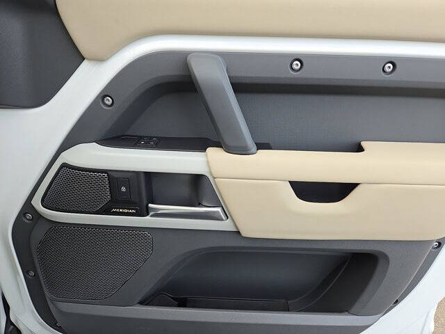 2024 Land Rover Defender 110 P300 S