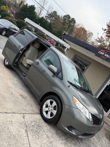 2012 Toyota Sienna LE 7-Passenger Auto Access Seat