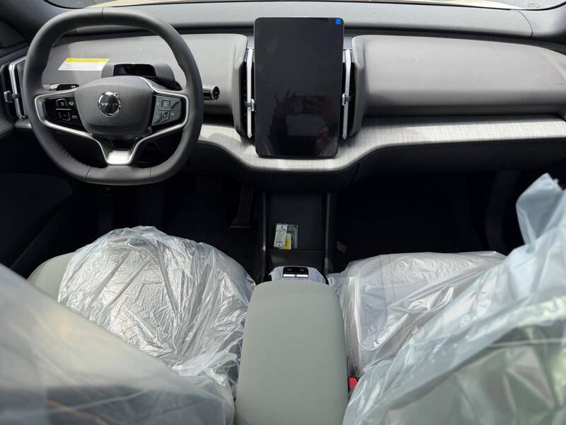 2026 Volvo EX30 Plus