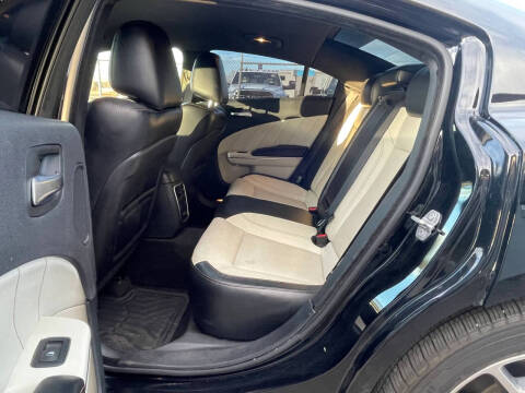 2016 Dodge Charger SXT