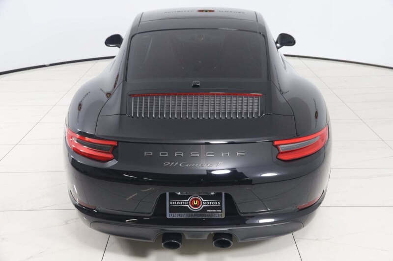 2019 Porsche 911 Carrera