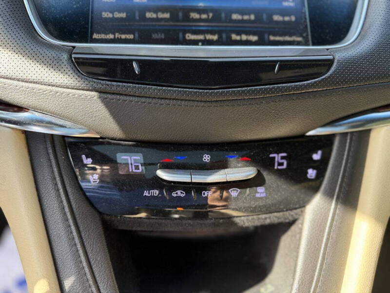 2017 Cadillac XT5 Premium Luxury