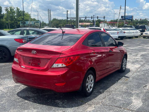 2013 Hyundai Accent GLS