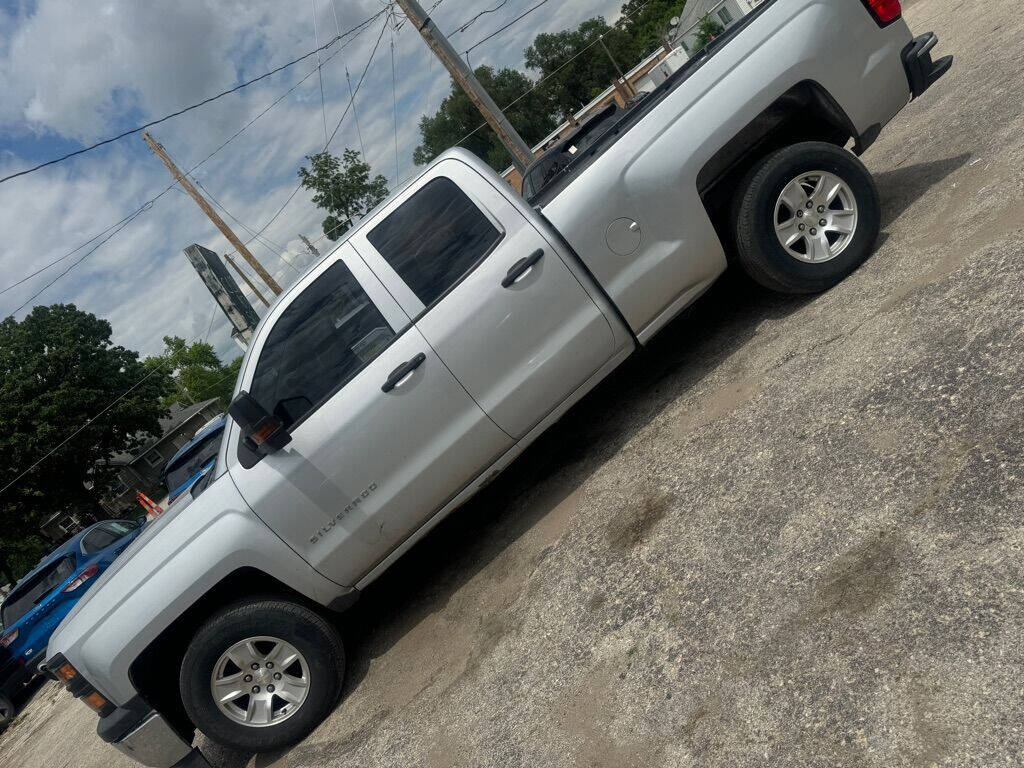 2015 Chevrolet Silverado 1500 for sale at Calderon Auto Sales in Des Moines, IA