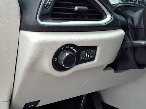 2021 Chrysler Voyager LXi