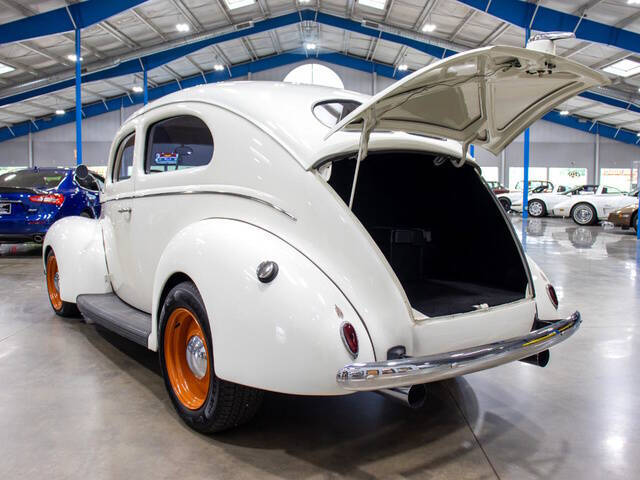 1939 Ford Deluxe
