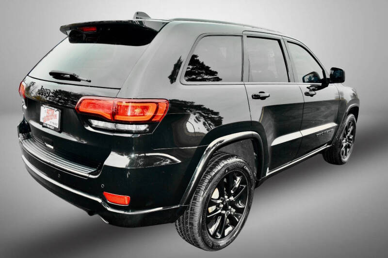 2018 Jeep Grand Cherokee Altitude