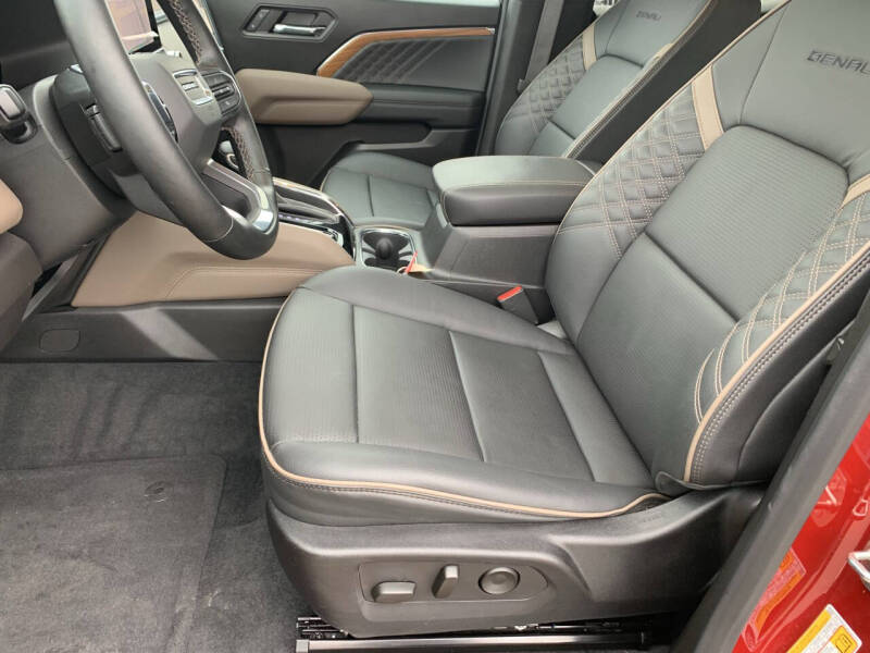 2023 GMC Canyon Denali