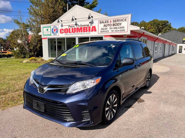 2018 Toyota Sienna for sale at Dave Delaney's Columbia Motors in Hanover, MA