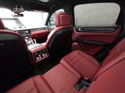 2022 Porsche Cayenne GTS Coupe