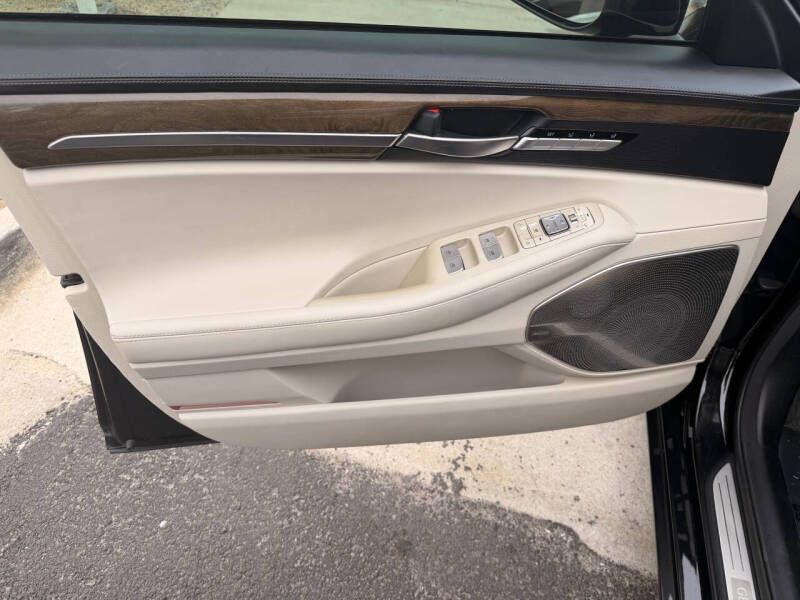 2017 Genesis G90 3.3T Premium