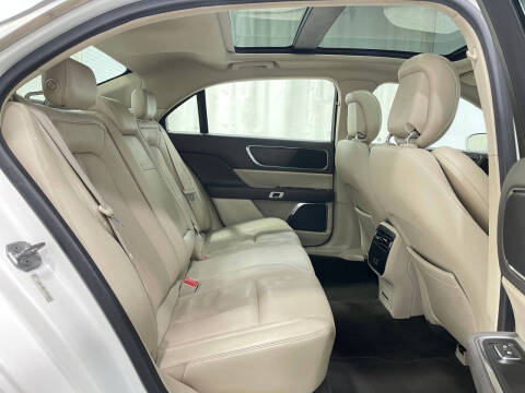 2018 Lincoln Continental Select