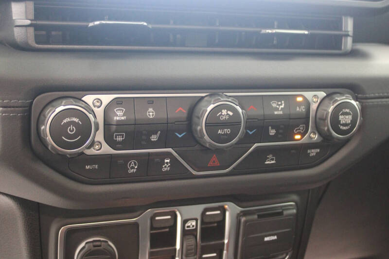 2025 Jeep Gladiator High Tide