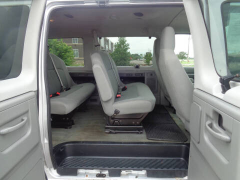 2011 Ford E-Series E-350 SD XLT