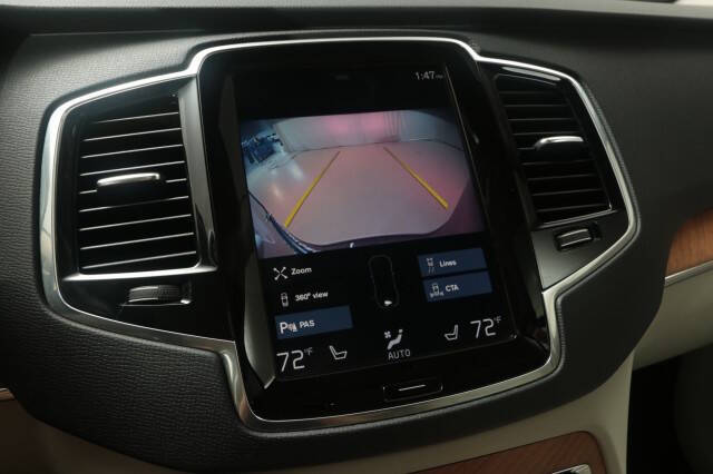 2022 Volvo XC90 T5 Momentum