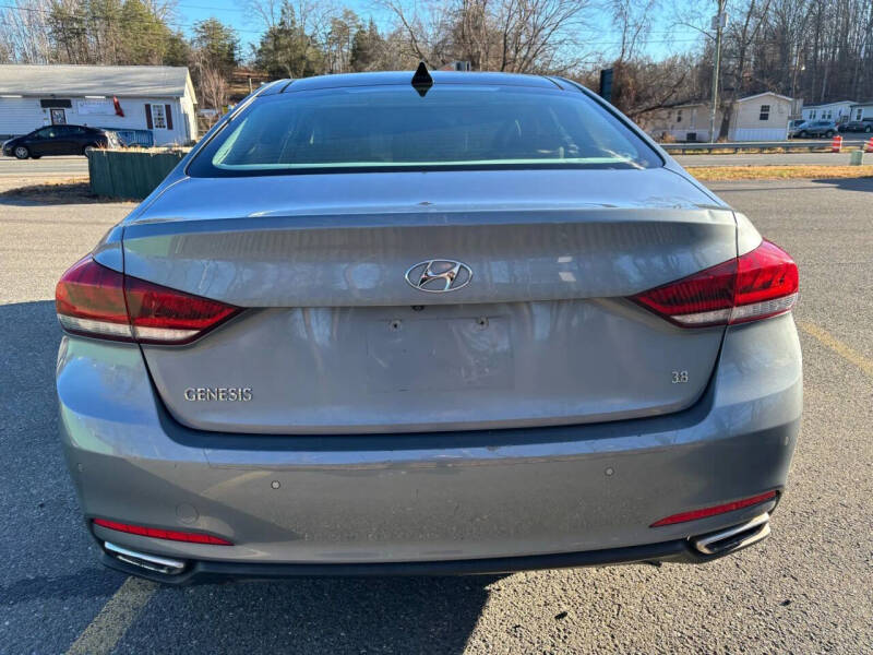 2015 Hyundai Genesis