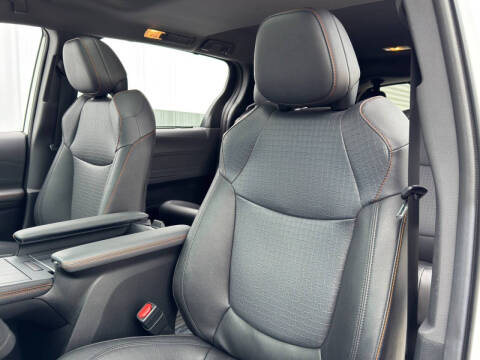 2024 Toyota Sienna XSE 7-Passenger
