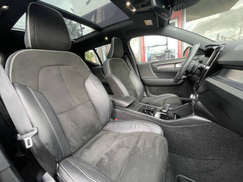 2019 Volvo XC40 T5 R-Design