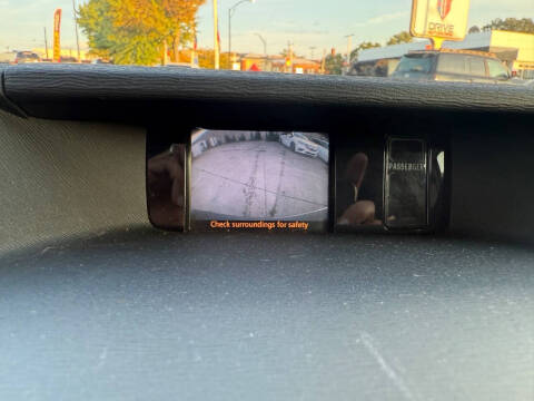 2011 Toyota Sienna LE 7-Passenger