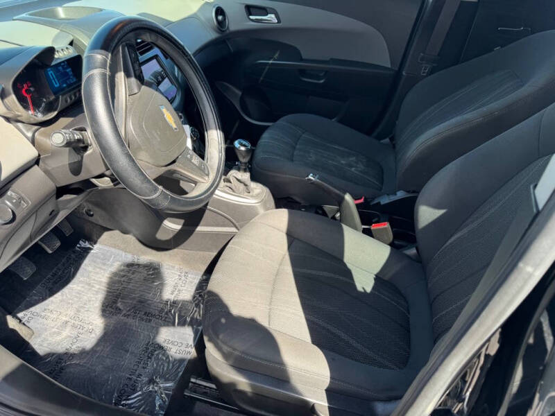 2016 Chevrolet Sonic LT Manual