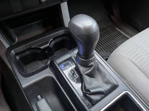 2019 Toyota Tacoma SR