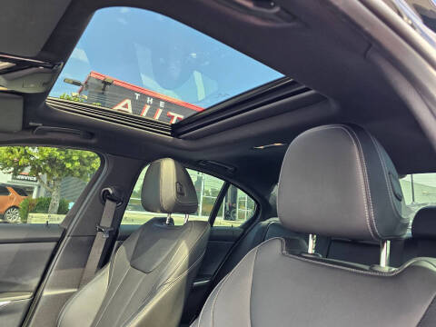 2025 BMW 3 Series 330i xDrive