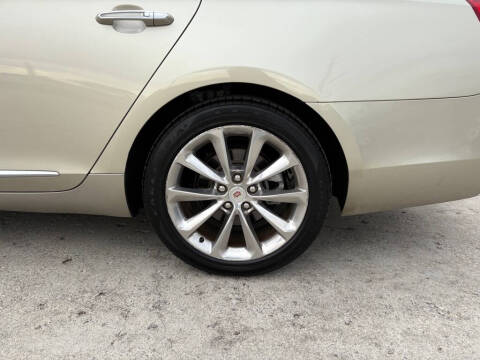 2013 Cadillac XTS Luxury Collection