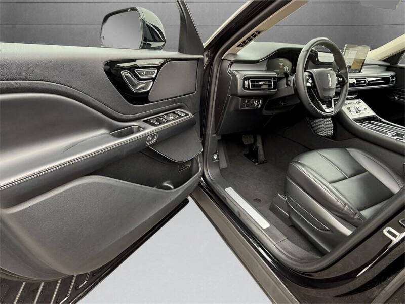 2022 Lincoln Aviator Standard