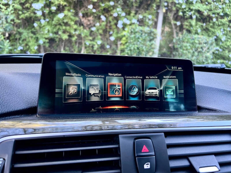 2017 BMW 3 Series 330i xDrive Gran Turismo