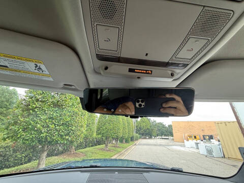 2020 Land Rover Defender 110 SE