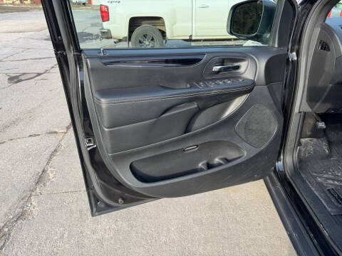 2016 Dodge Grand Caravan SXT Plus