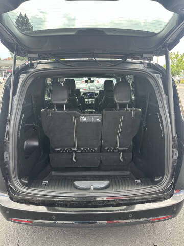 2018 Chrysler Pacifica Touring L Plus