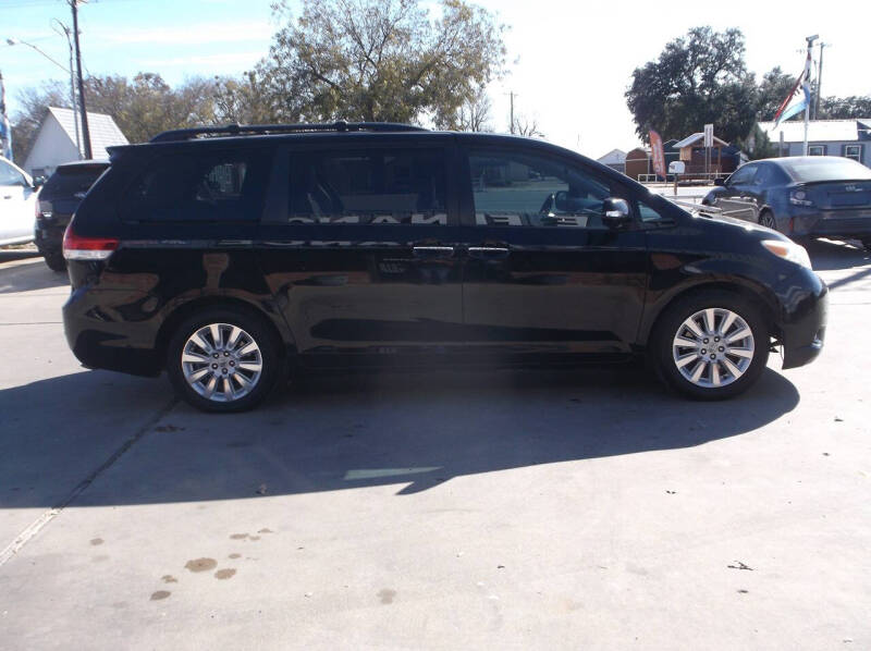 2014 Toyota Sienna Limited 7-Passenger
