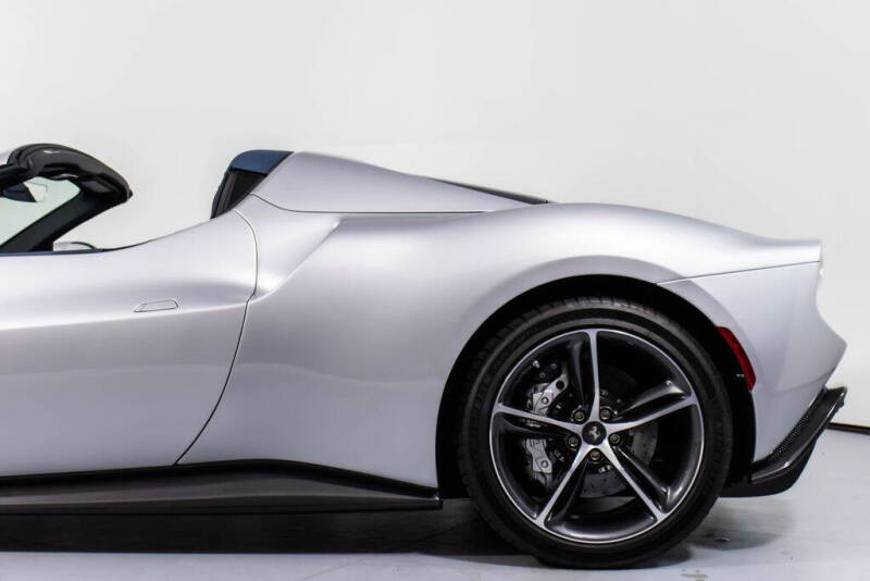 2025 Ferrari 296 GTS