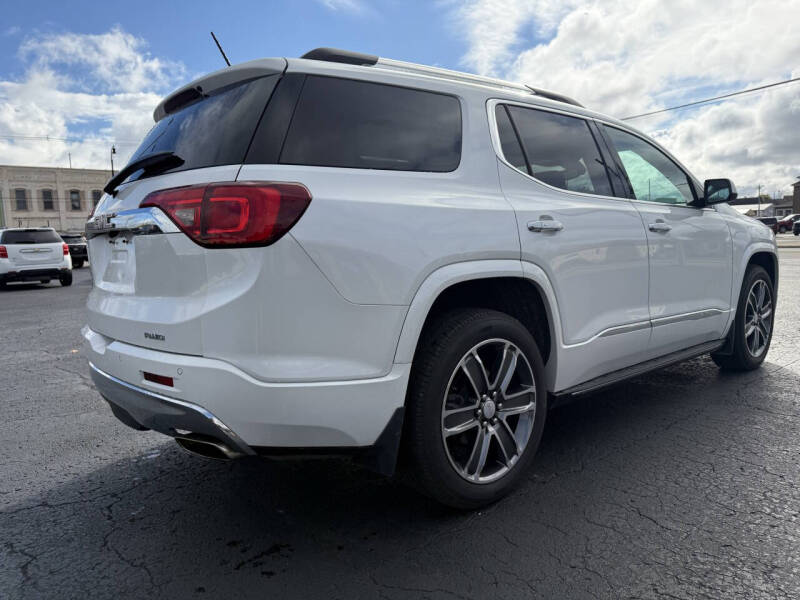 2017 GMC Acadia Denali