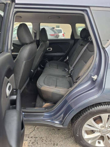 2016 Kia Soul +