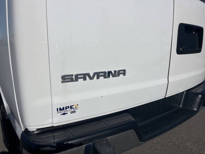 2023 GMC Savana 2500