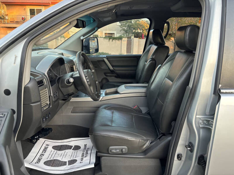 2006 Nissan Titan LE