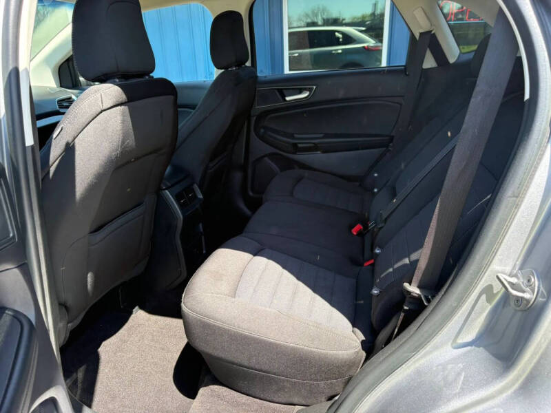 2020 Ford Edge SE