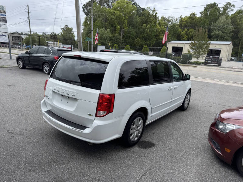 2017 Dodge Grand Caravan SE