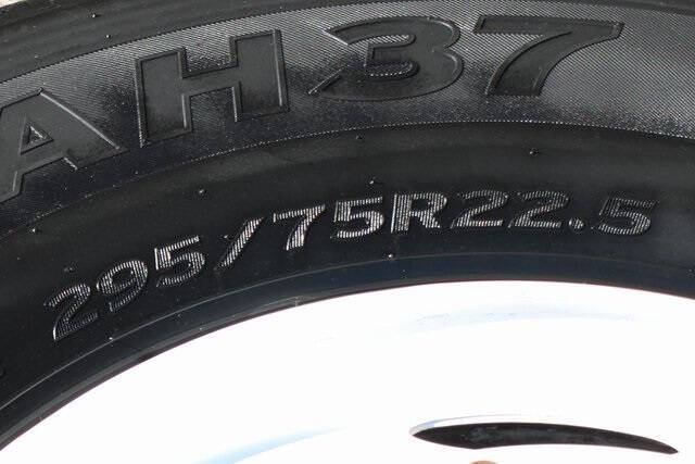 2015 Freightliner M2 106