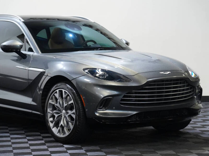 2021 Aston Martin DBX