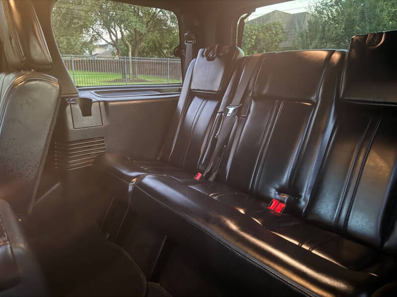 2017 Lincoln Navigator Select