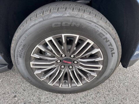 2025 GMC Yukon Elevation