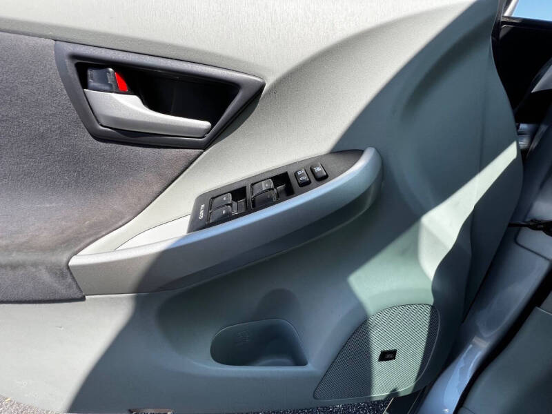 2011 Toyota Prius Three