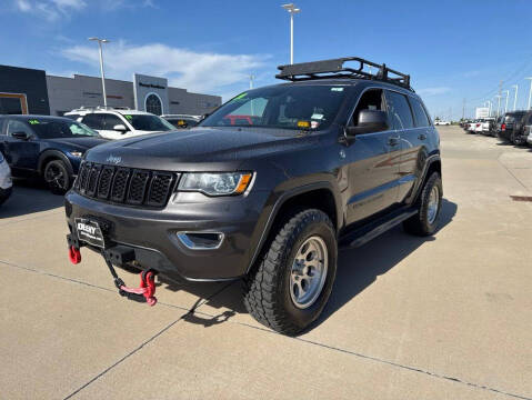 2020 Jeep Grand Cherokee Laredo