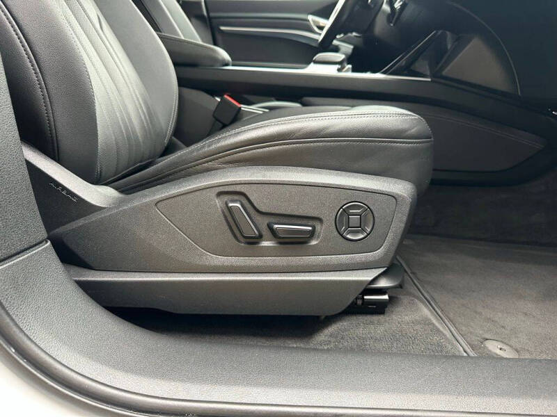 2024 Audi Q8 e-tron quattro Premium Plus