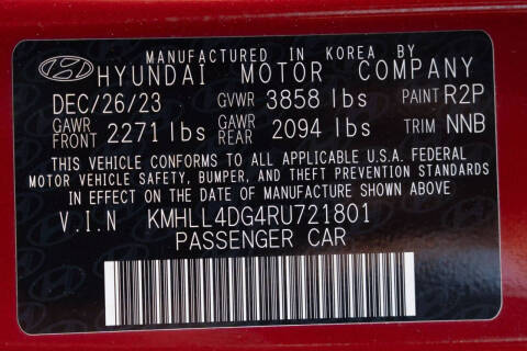 2024 Hyundai Elantra SE