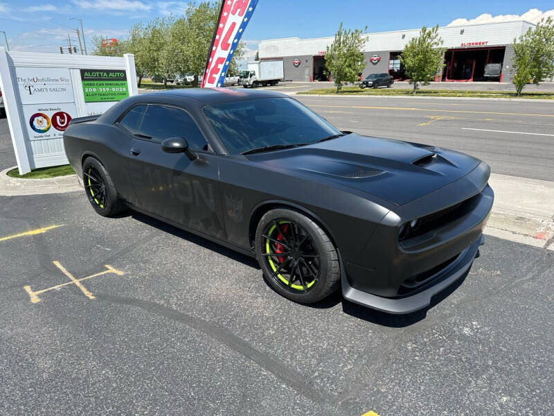 2015 Dodge Challenger SRT photo 38